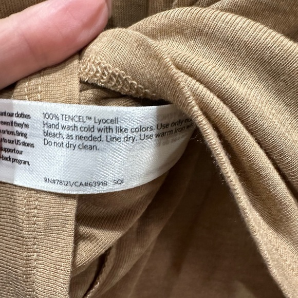 EILEEN FISHER Tencel Scrunch Neck Top Honey Large NEW NWT REG $198 - Picture 4 of 5